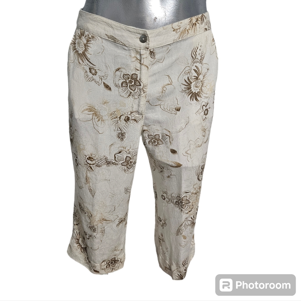 Chico's Size 1 Medium 8 Cream Color Linen Capris w Print Design